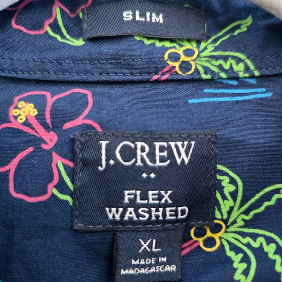 J Crew Men's XL Slim Fit Flex Washed Navy Hawaiian Shirt Woody Shark Palm Tree - Picture 6 of 7